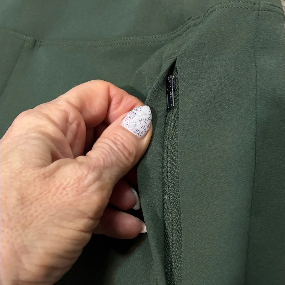 Athleta Endless High Rise Pant Army green Slim straight leg Pull on Womens 4 - Picture 5 of 11